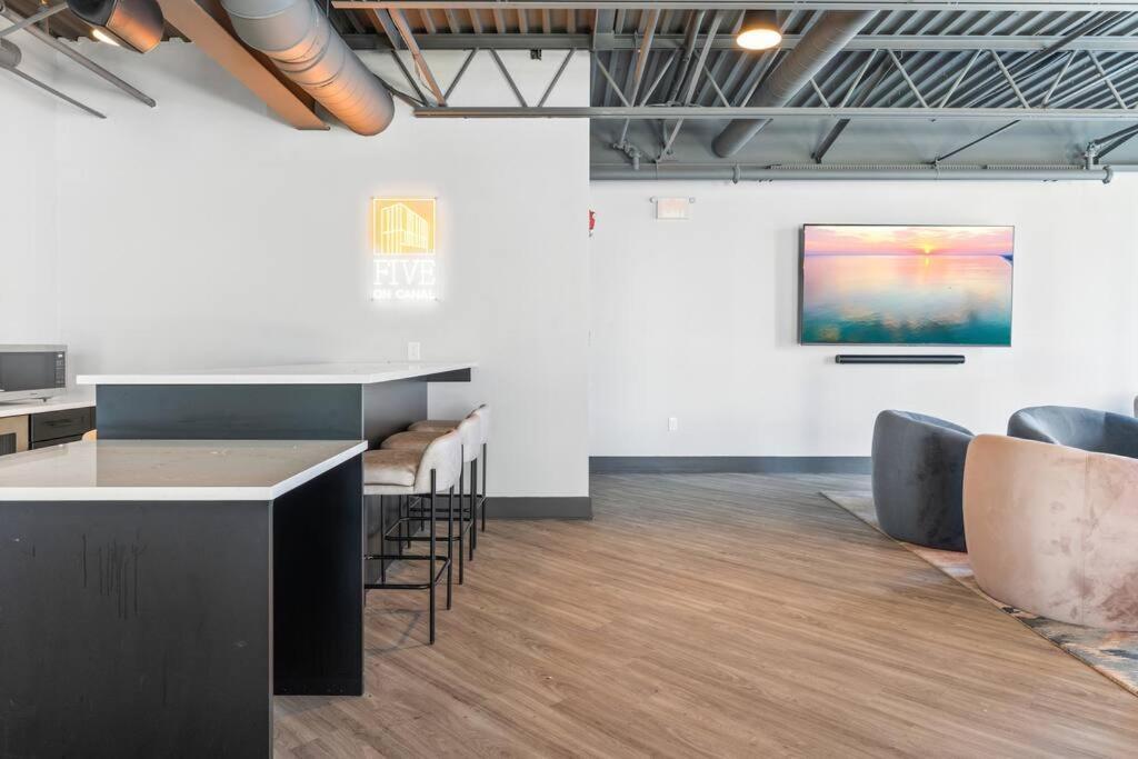 Amazing City Views - Sleeps 6 - Near Fishtown Apartment Philadelphia
