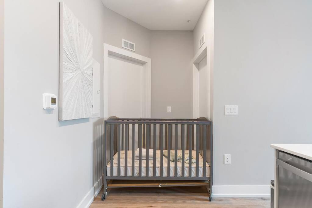 Amazing City Views - Sleeps 6 - Near Fishtown Apartment *